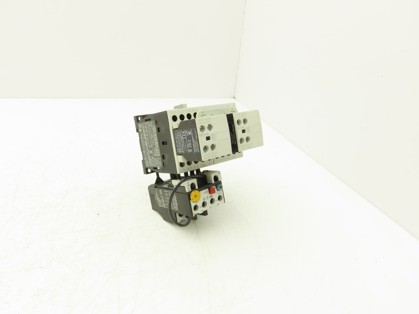 Eaton XTOB004BC1 Overload Relay Reversing Contactor 2.4-4A