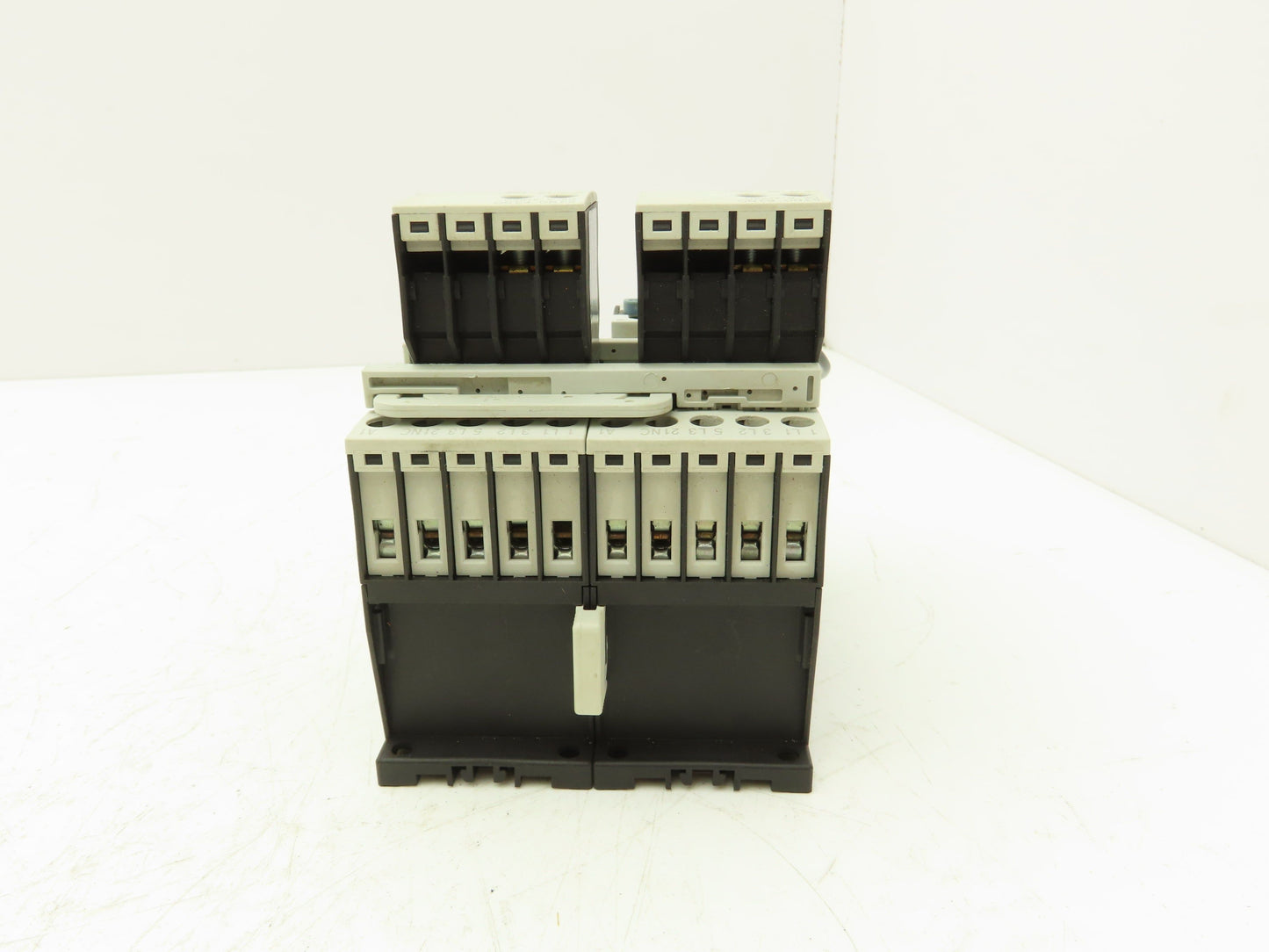 Eaton XTOB004BC1 Overload Relay Reversing Contactor 2.4-4A