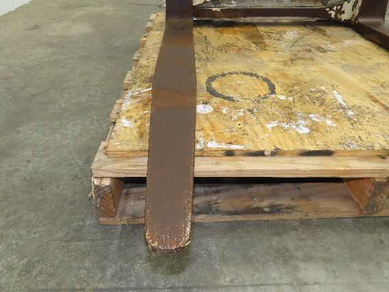 Cascade 35D-FP-03A Fork Positioner Forklift Attachment 3500lbs 42" Forks 69" OD