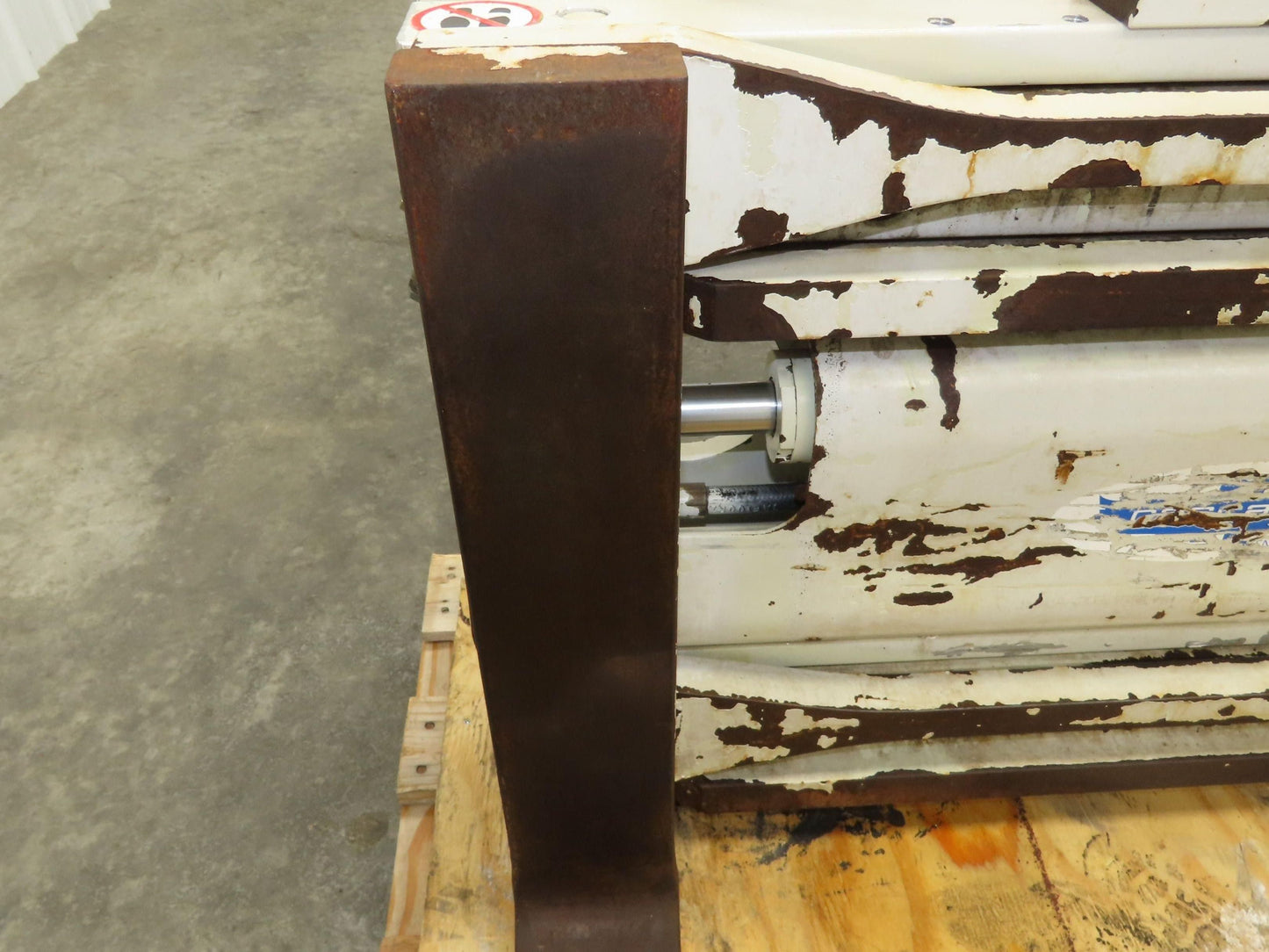 Cascade 35D-FP-03A Fork Positioner Forklift Attachment 3500lbs 42" Forks 69" OD