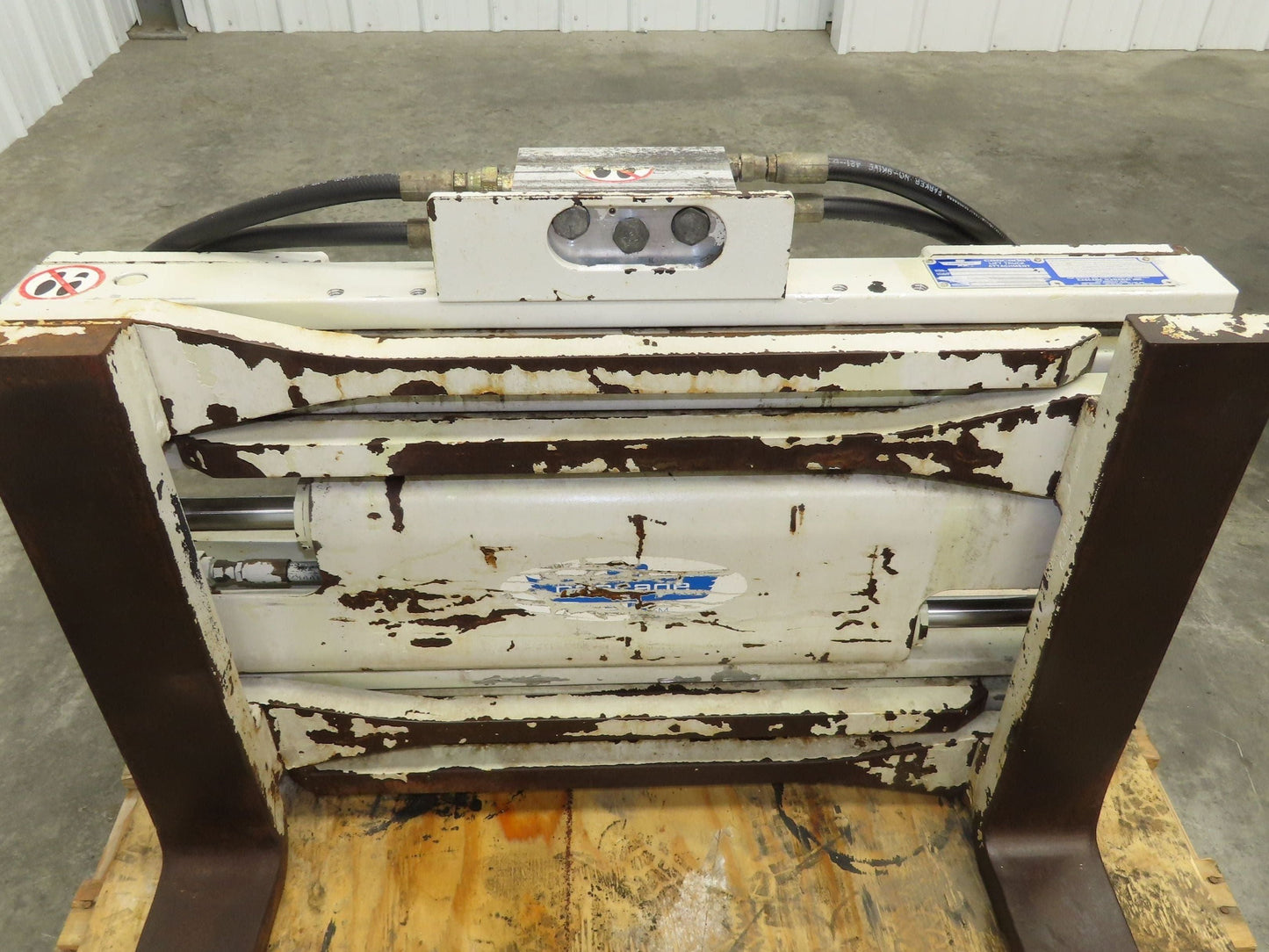 Cascade 35D-FP-03A Fork Positioner Forklift Attachment 3500lbs 42" Forks 69" OD