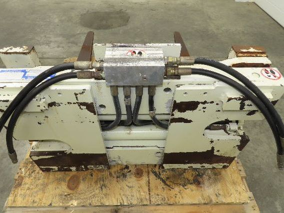 Cascade 35D-FP-03A Fork Positioner Forklift Attachment 3500lbs 42" Forks 69" OD
