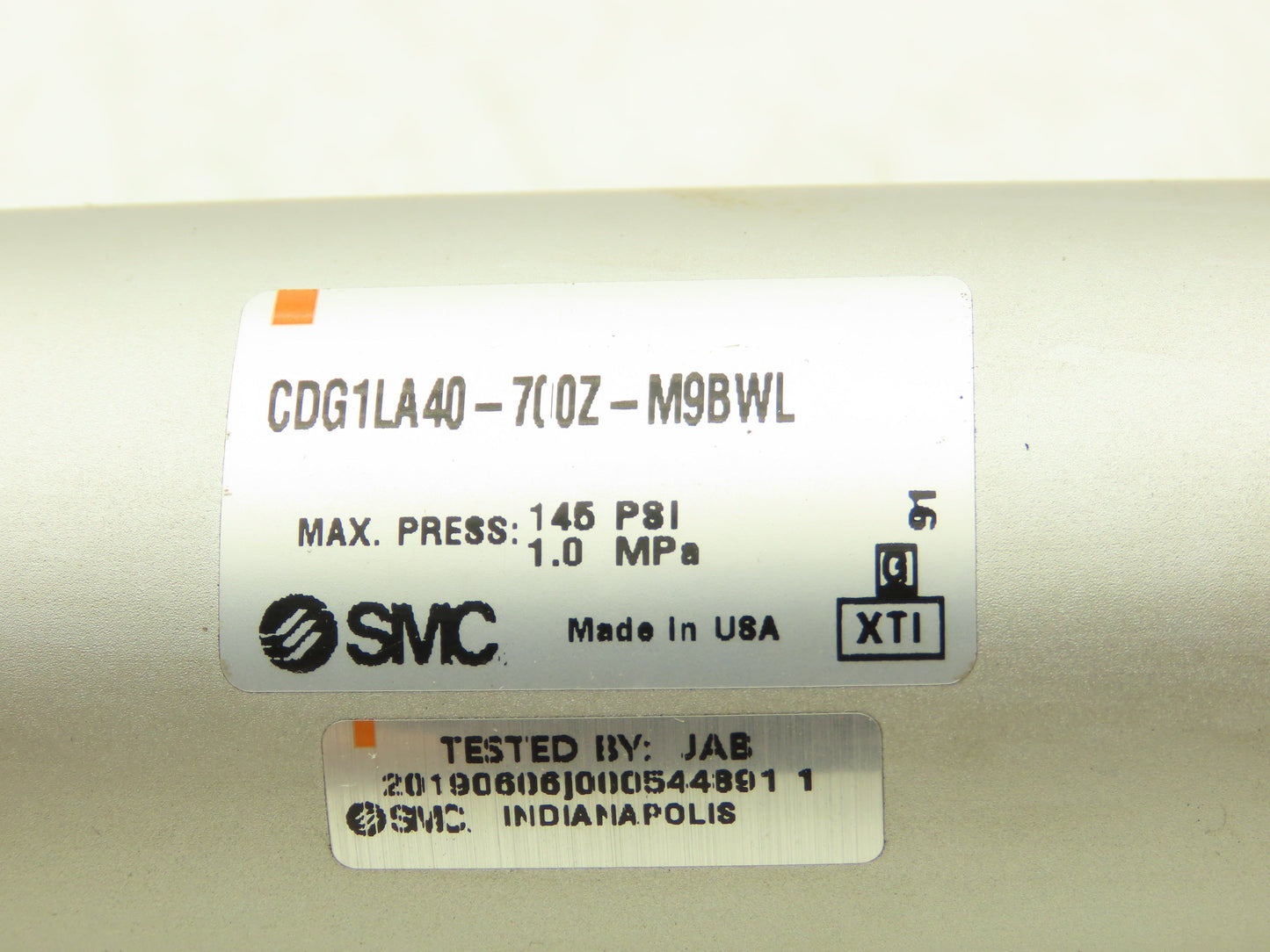 SMC CDG1LA40-700Z-M9BWL Pneumatic Cylinder 40mm Bore 700mm Stroke 16mm Rod