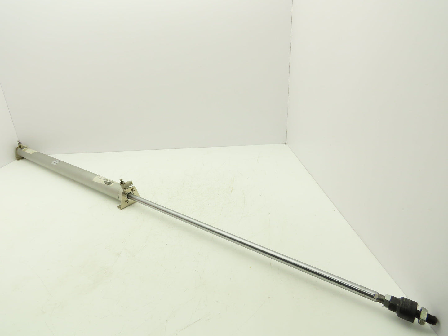 SMC CDG1LA40-700Z-M9BWL Pneumatic Cylinder 40mm Bore 700mm Stroke 16mm Rod