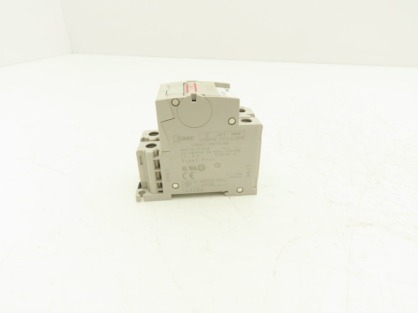 IDEC NC1V-2100 Circuit Breaker 2-Pole 220vAC/125vDC 5A 10A 20A Lot of 14