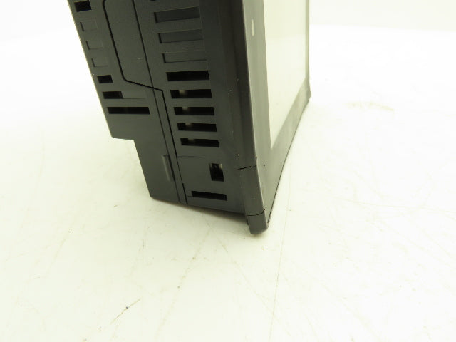 Keyence VT3-Q5S Interface Touch Panel PLC 24vDC 650mA *Cracked Housing