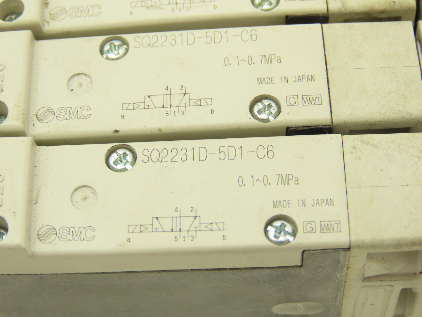 SMC SQ2231D-5D1-C6 Pneumatic 5 Port 2 Pos. Double Solenoid Valve 24V Lot of 4