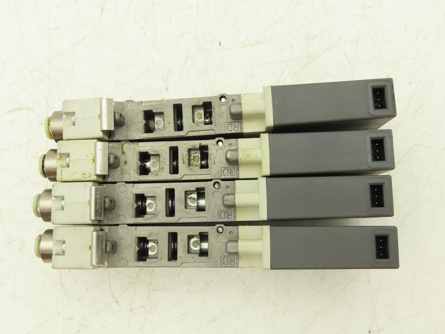 SMC SQ2231D-5D1-C6 Pneumatic 5 Port 2 Pos. Double Solenoid Valve 24V Lot of 4