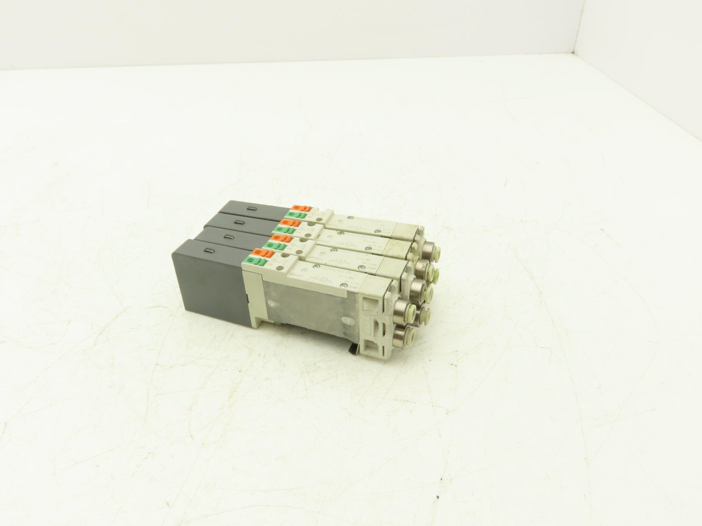 SMC SQ2231D-5D1-C6 Pneumatic 5 Port 2 Pos. Double Solenoid Valve 24V Lot of 4