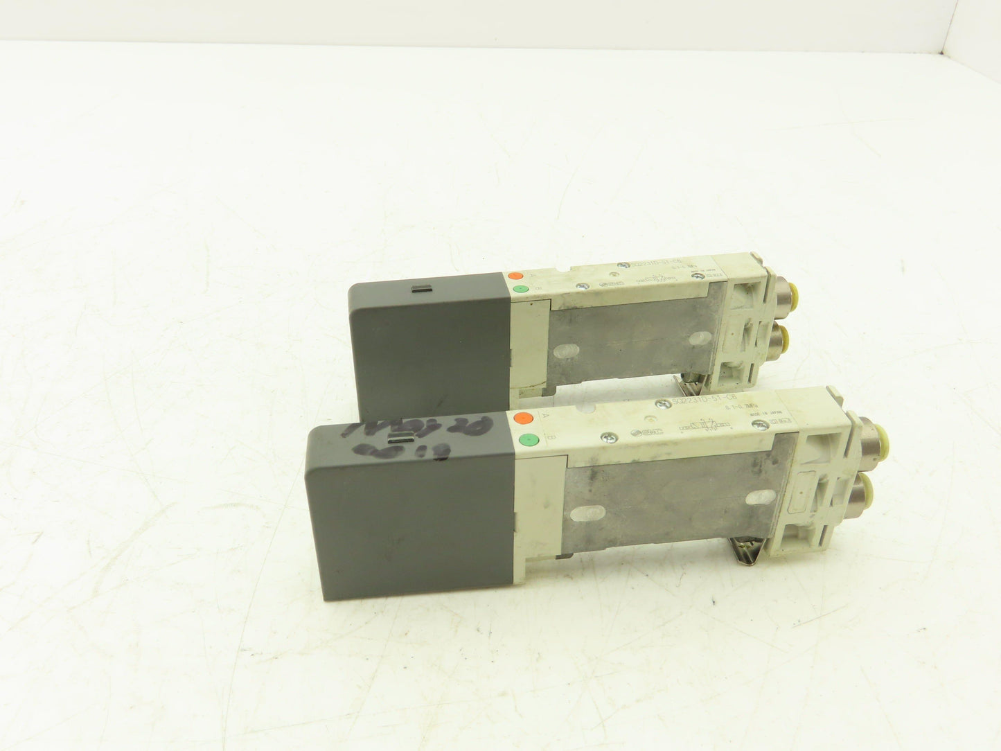 SMC SQ2231D-51-C6 Pneumatic 5 Port 2 Pos. Double Solenoid Valve 24V Lot of 2