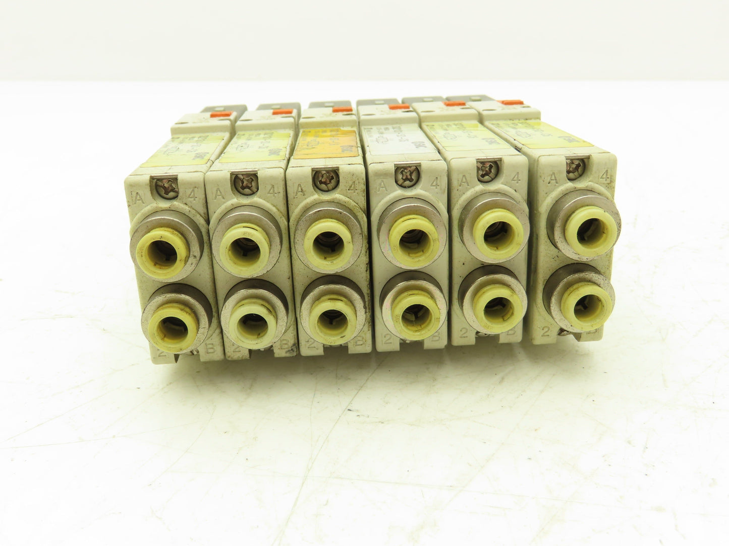SMC SQ2131D-5D-C6 Pneumatic 5 Port 2 Pos. Single Solenoid Valve 24V Lot of 6