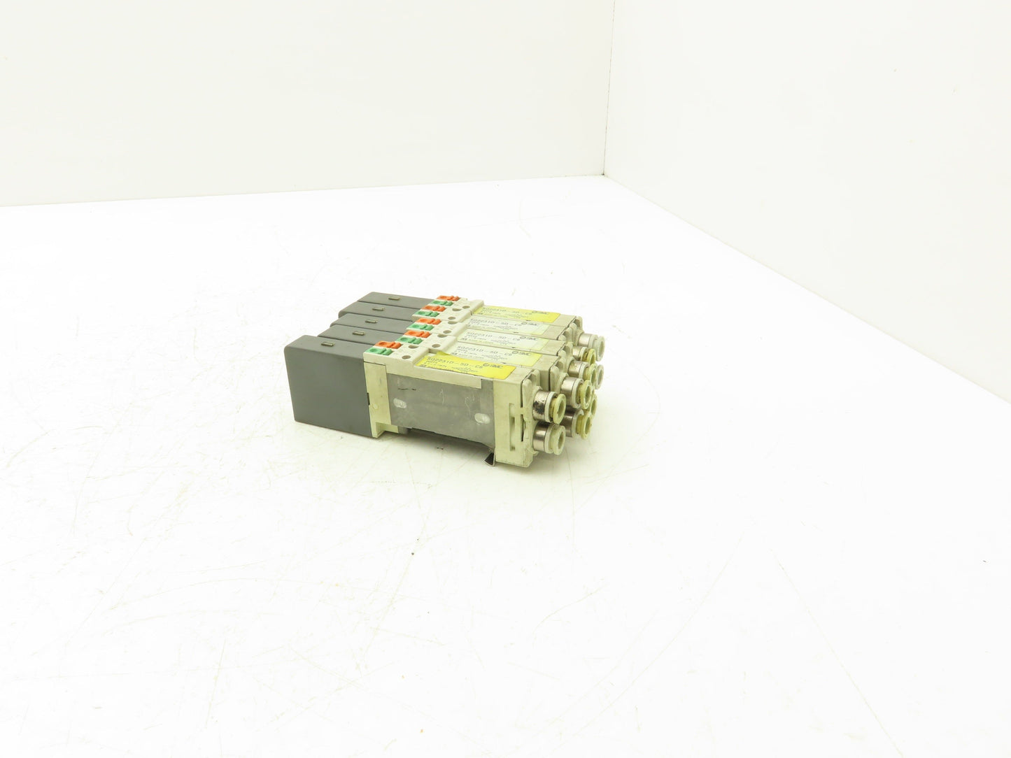 SMC SQ2231D-5D-C6 Pneumatic 5 Port 2 Pos. Double Solenoid Valve 24V Lot of 5