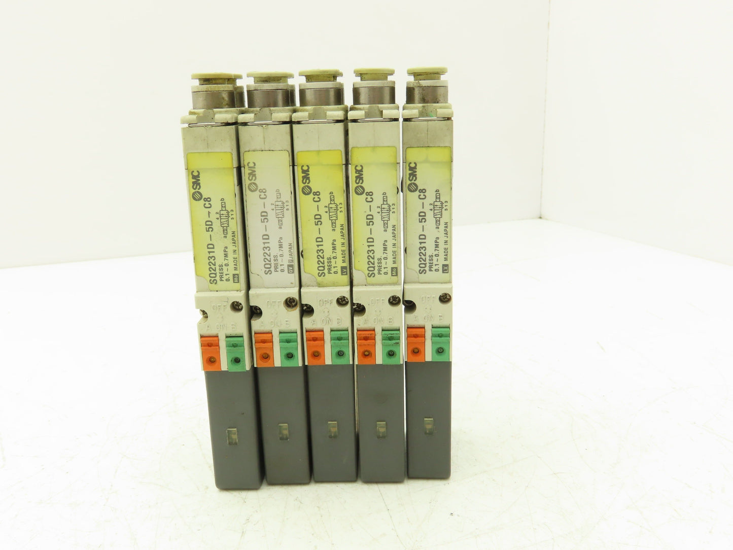 SMC SQ2231D-5D-C8 Pneumatic 5 Port 2 Pos. Double Solenoid Valve 24V Lot of 5