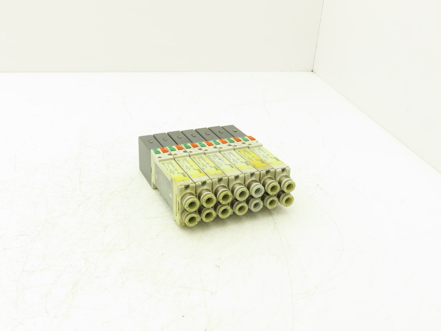 SMC SQ2231D-5D-C8 Pneumatic 5 Port 2 Pos. Double Solenoid Valve 24V Lot of 7