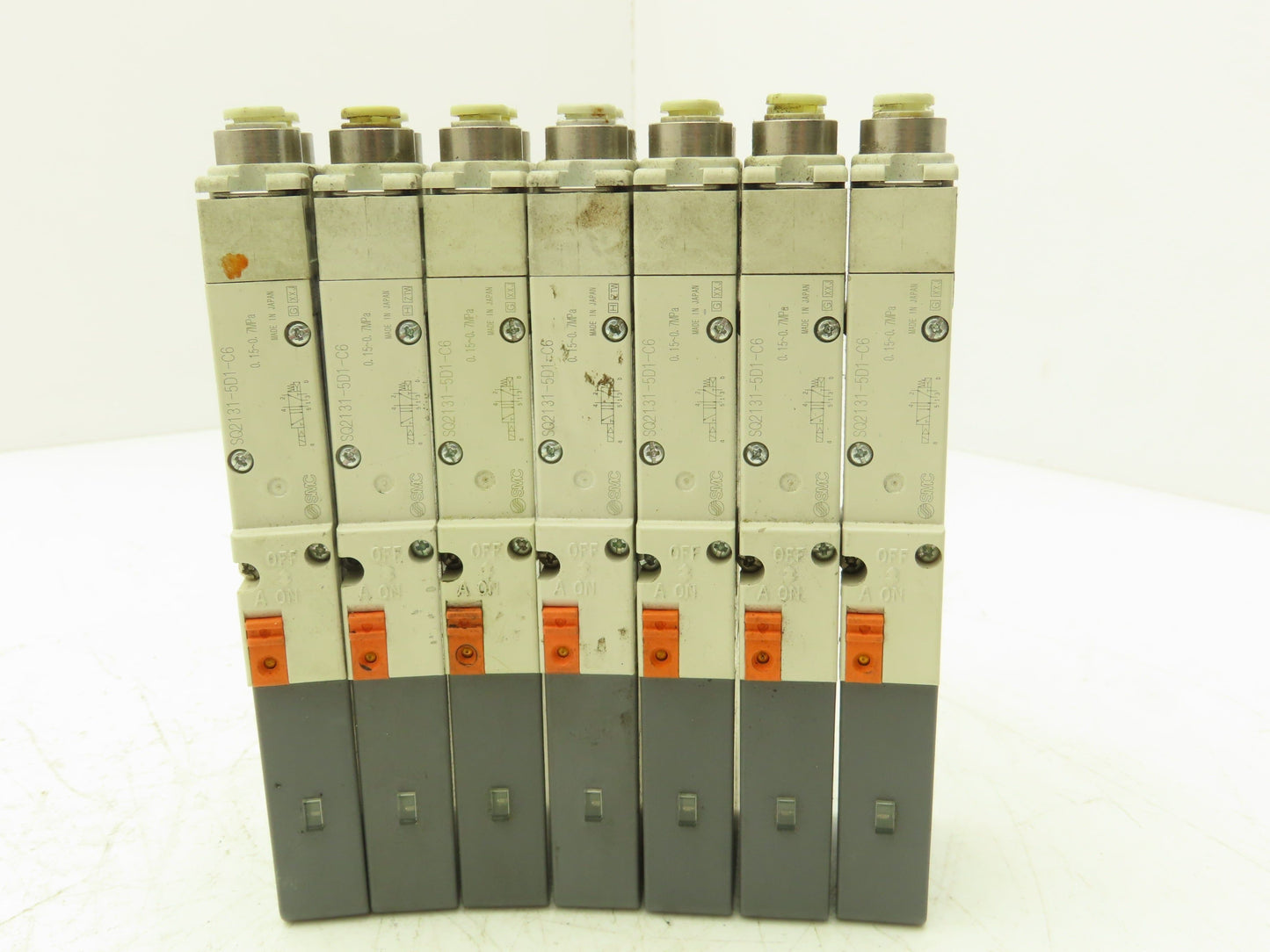 SMC SQ2131-5D1-C6 Pneumatic 5 Port 2 Pos. Single Solenoid Valve 24V Lot of 7
