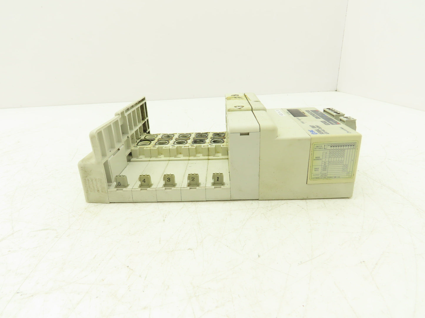 SMC SS5Q23-05SDQ-D-00T Pneumatic Manifold Devicenet 5 Station DIN mounted