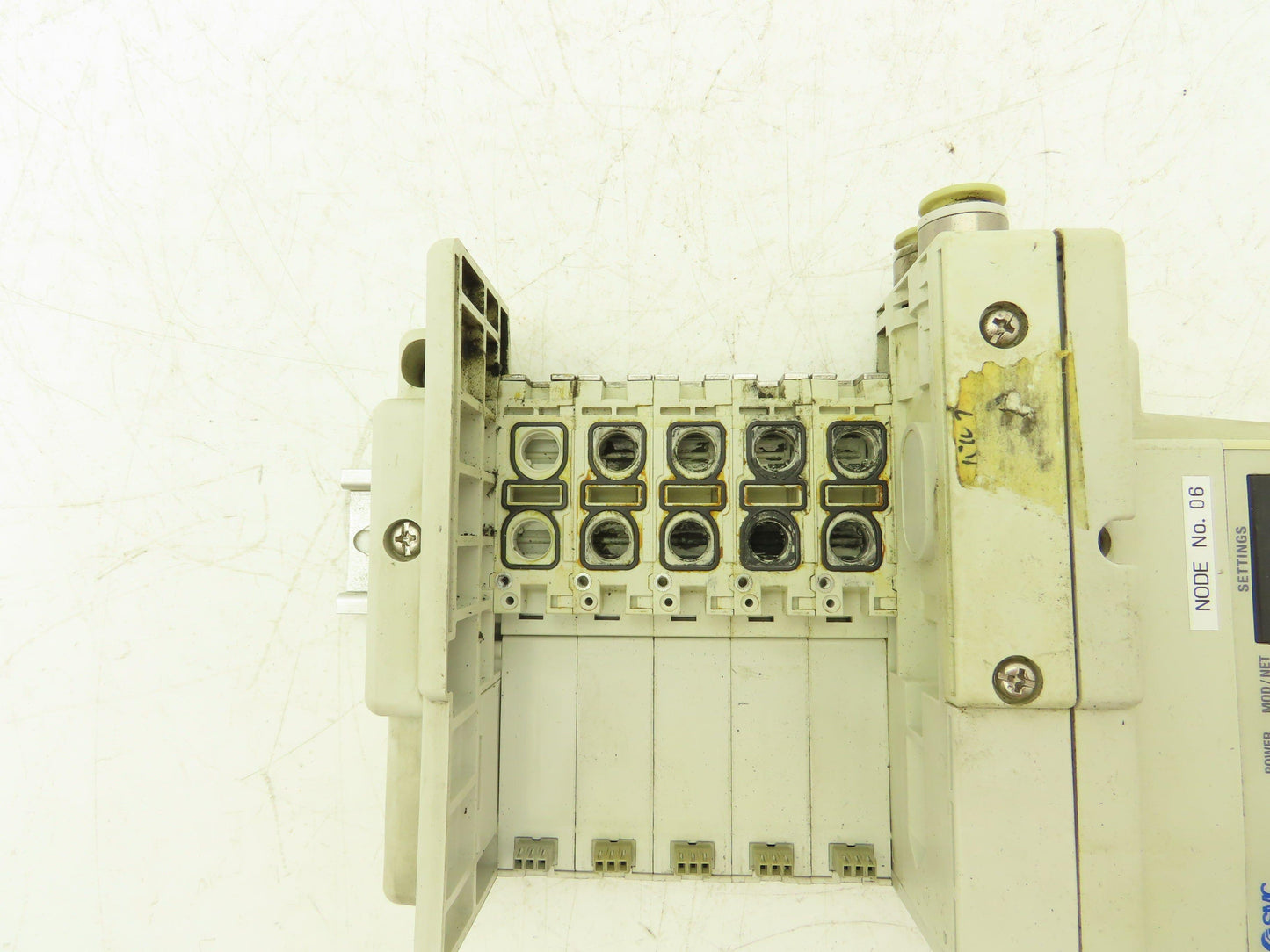 SMC SS5Q23-05SDQ-D-00T Pneumatic Manifold Devicenet 5 Station DIN mounted