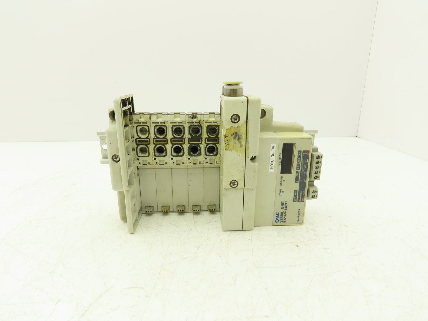 SMC SS5Q23-05SDQ-D-00T Pneumatic Manifold Devicenet 5 Station DIN mounted