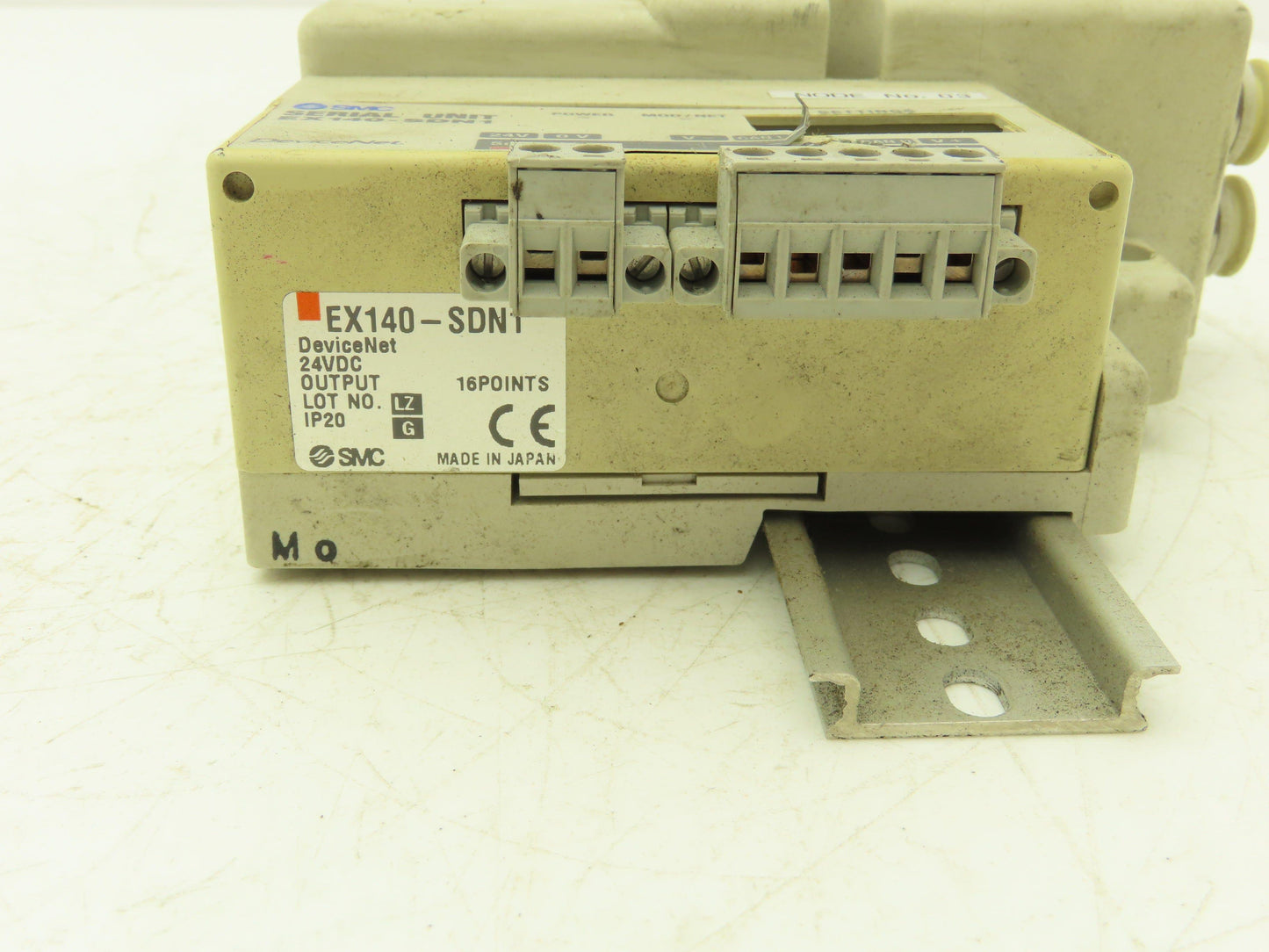 SMC SS5Q23-06SDQ-D-00T Pneumatic Manifold Devicenet 6 Station DIN mounted