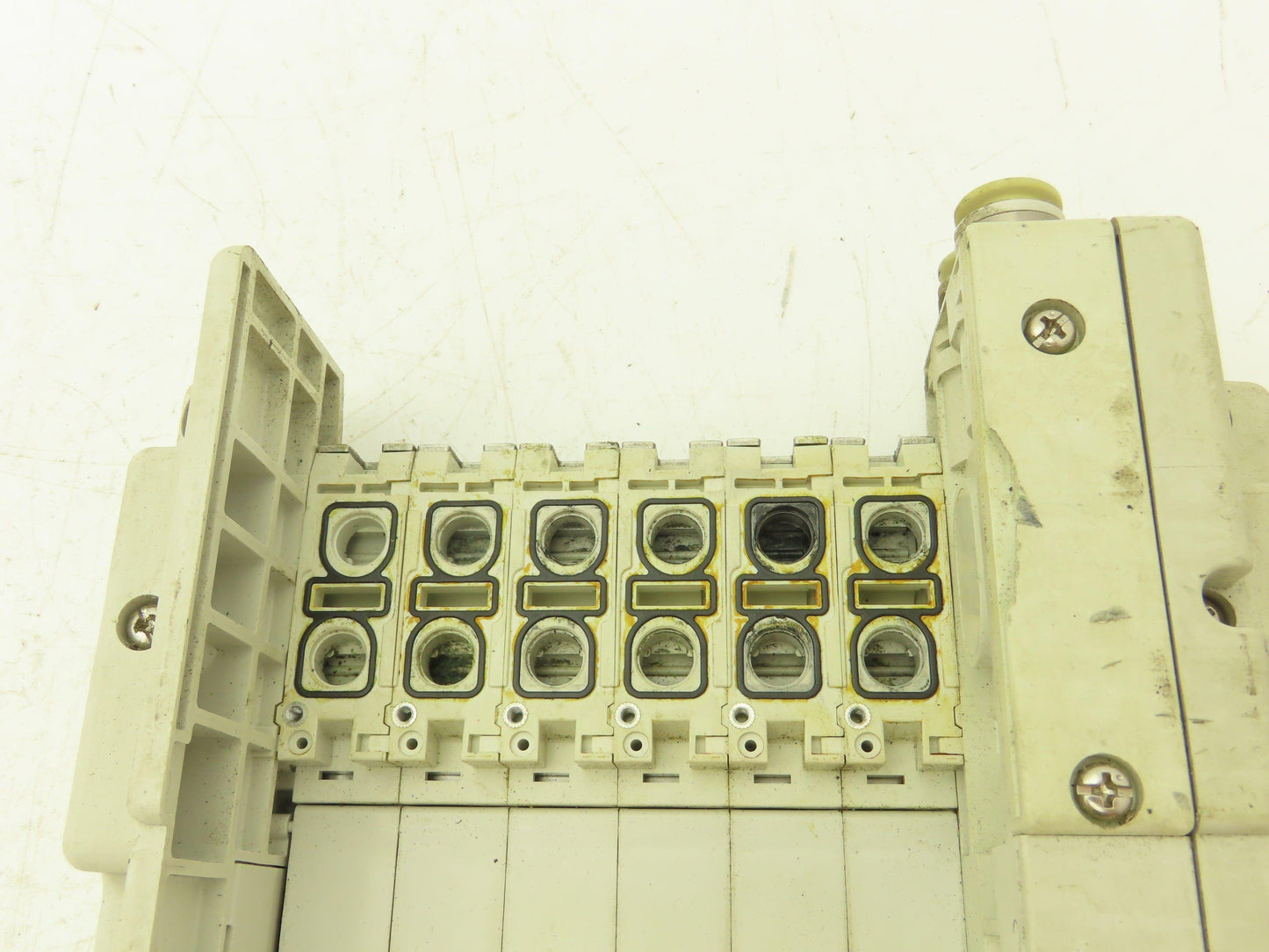 SMC SS5Q23-06SDQ-D-00T Pneumatic Manifold Devicenet 6 Station DIN mounted