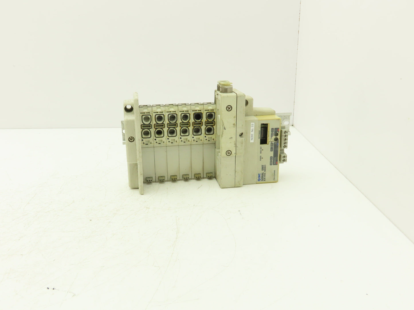 SMC SS5Q23-06SDQ-D-00T Pneumatic Manifold Devicenet 6 Station DIN mounted