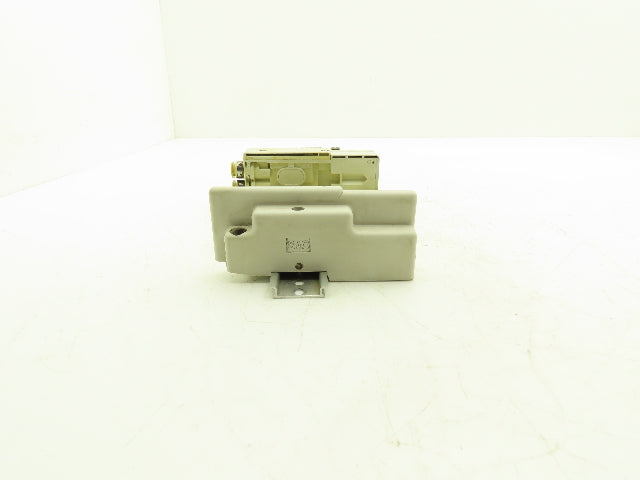 SMC SS5Q23-08SDQ-D-00T Pneumatic Manifold Devicenet 8 Station DIN mounted