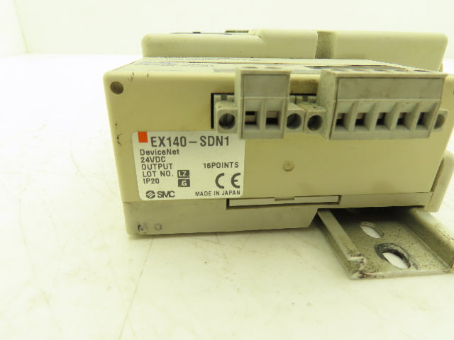SMC SS5Q23-08SDQ-D-00T Pneumatic Manifold Devicenet 8 Station DIN mounted