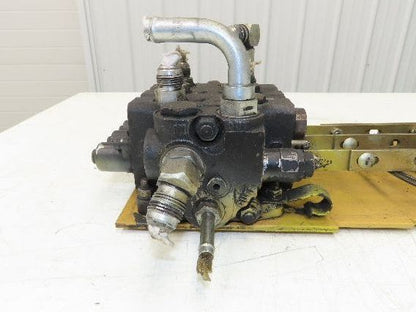 Hyster 3-Spool Hydraulic Mast Control Valve Manifold from E50XL Forklift