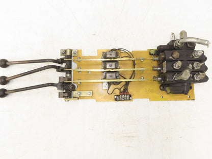Hyster 3-Spool Hydraulic Mast Control Valve Manifold from E50XL Forklift