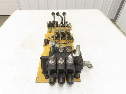 Hyster 3-Spool Hydraulic Mast Control Valve Manifold from E50XL Forklift