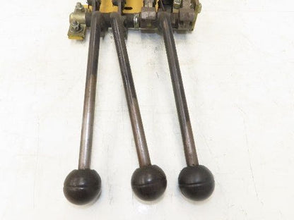 Hyster 3-Spool Hydraulic Mast Control Valve Manifold from E50XL Forklift