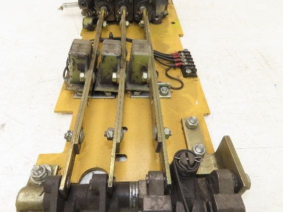 Hyster 3-Spool Hydraulic Mast Control Valve Manifold from E50XL Forklift