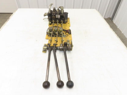Hyster 3-Spool Hydraulic Mast Control Valve Manifold from E50XL Forklift