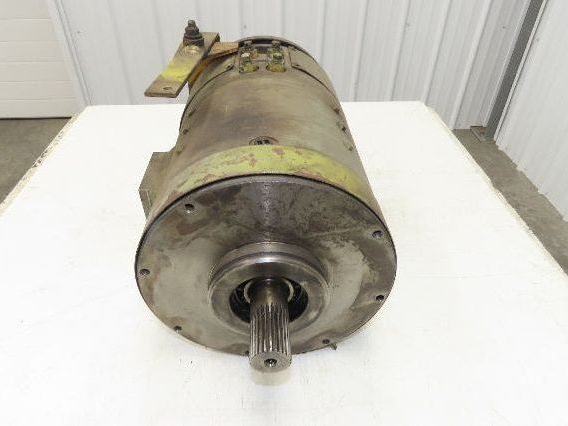 Hyster 325744 Traction DC Motor Brake 36/48v From E50XL Forklift