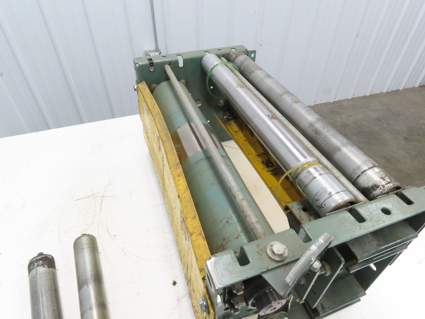 Hytrol 24" Accumulation Roller Conveyor Tail Pulley Assembly 21"BF Belt Drive
