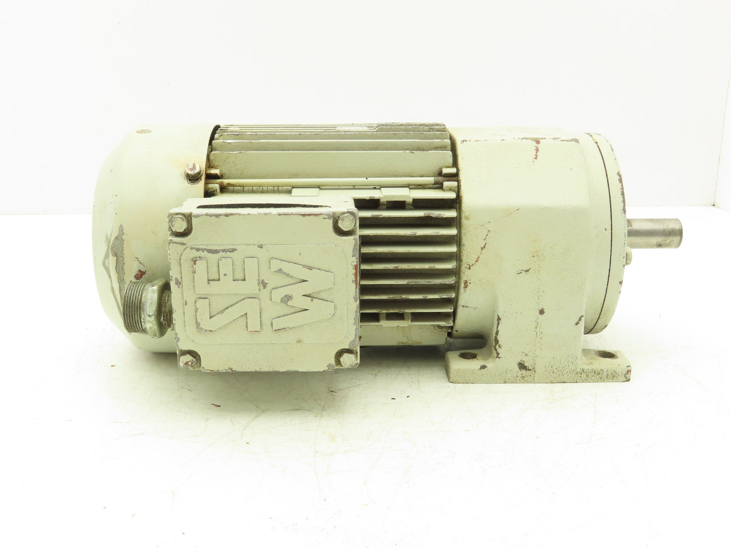 SEW Eurodrive R32DT80N4 Inline Gear Motor 4.5:1 Reducer 1Hp 230/460V 3Ph 374 RPM