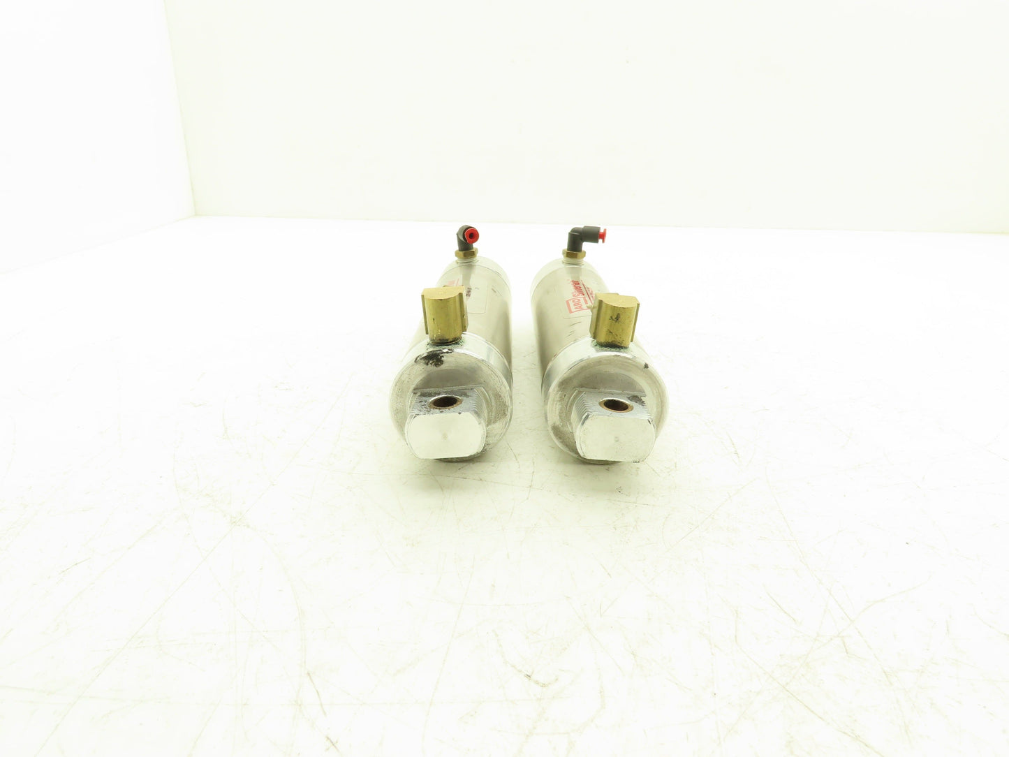 ARO 313.75-DXP Pneumatic Air Cylinder Silverair 2" Bore 3-3/4" Stroke 5/8" Rod