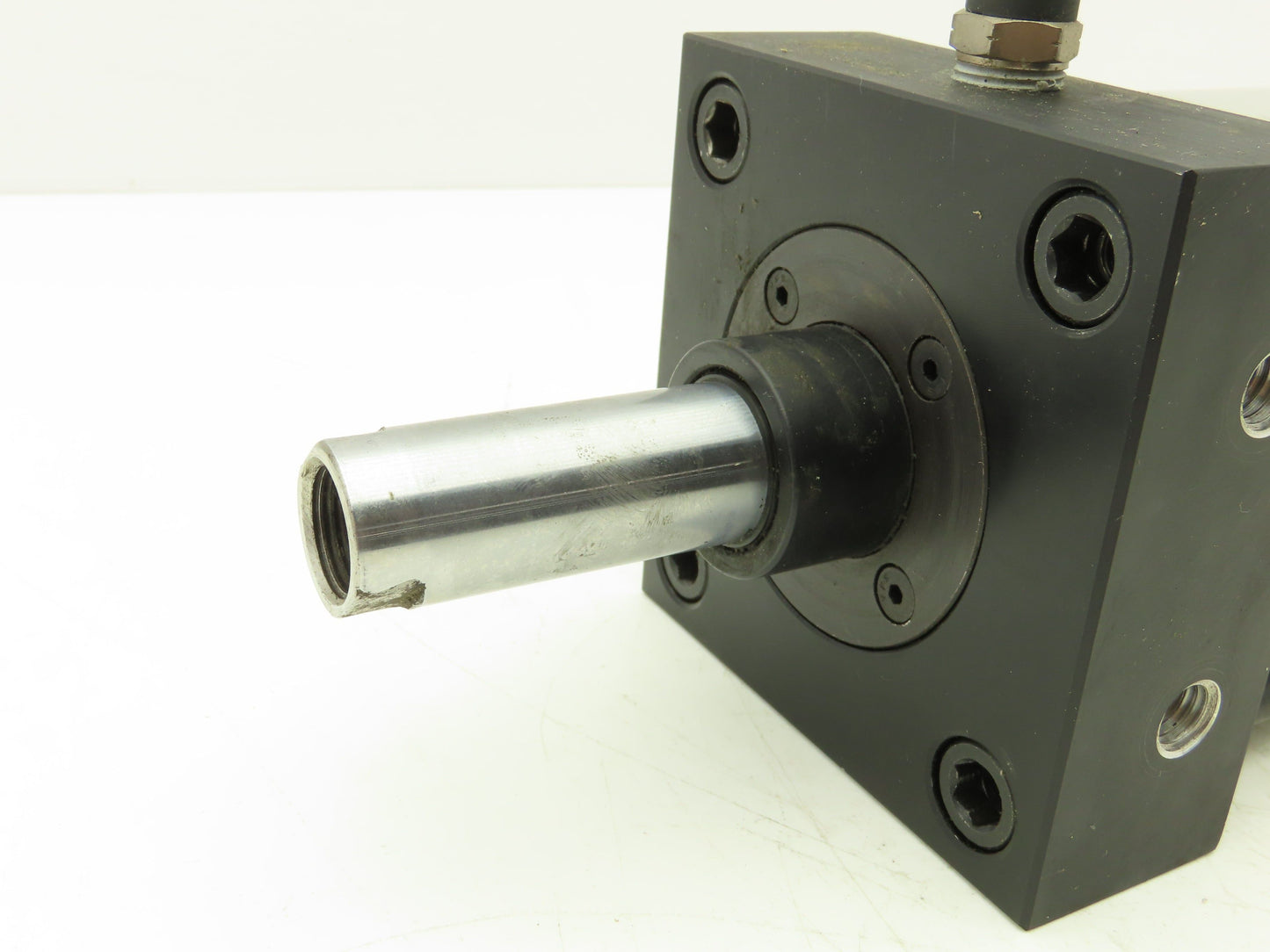 TRD Bimba Pneumatic Air Cylinder 4" Bore 15" Stroke 250 PSI Bottom Tapped