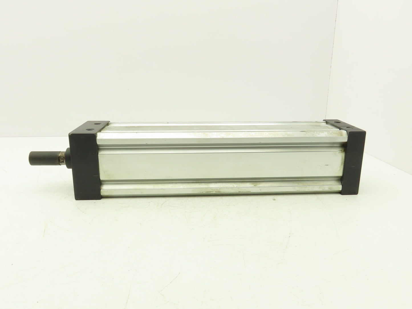 ARO Pneumatic Air Cylinder 4" Bore 15" Stroke 250 PSI Bottom Tapped