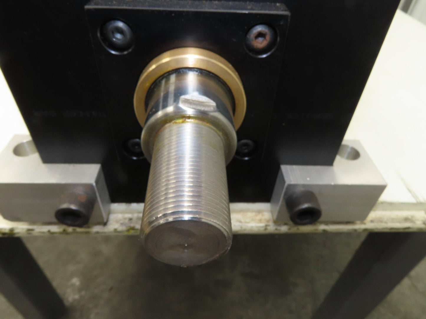 Duramaster DS8042MS2D1-C Pneumatic Air Cylinder 8" Bore 42" Stroke Side Lug