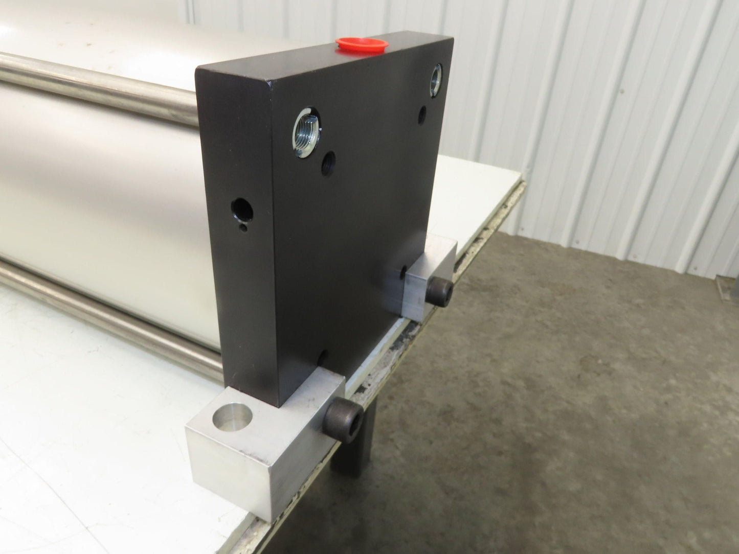 Duramaster DS8042MS2D1-C Pneumatic Air Cylinder 8" Bore 42" Stroke Side Lug