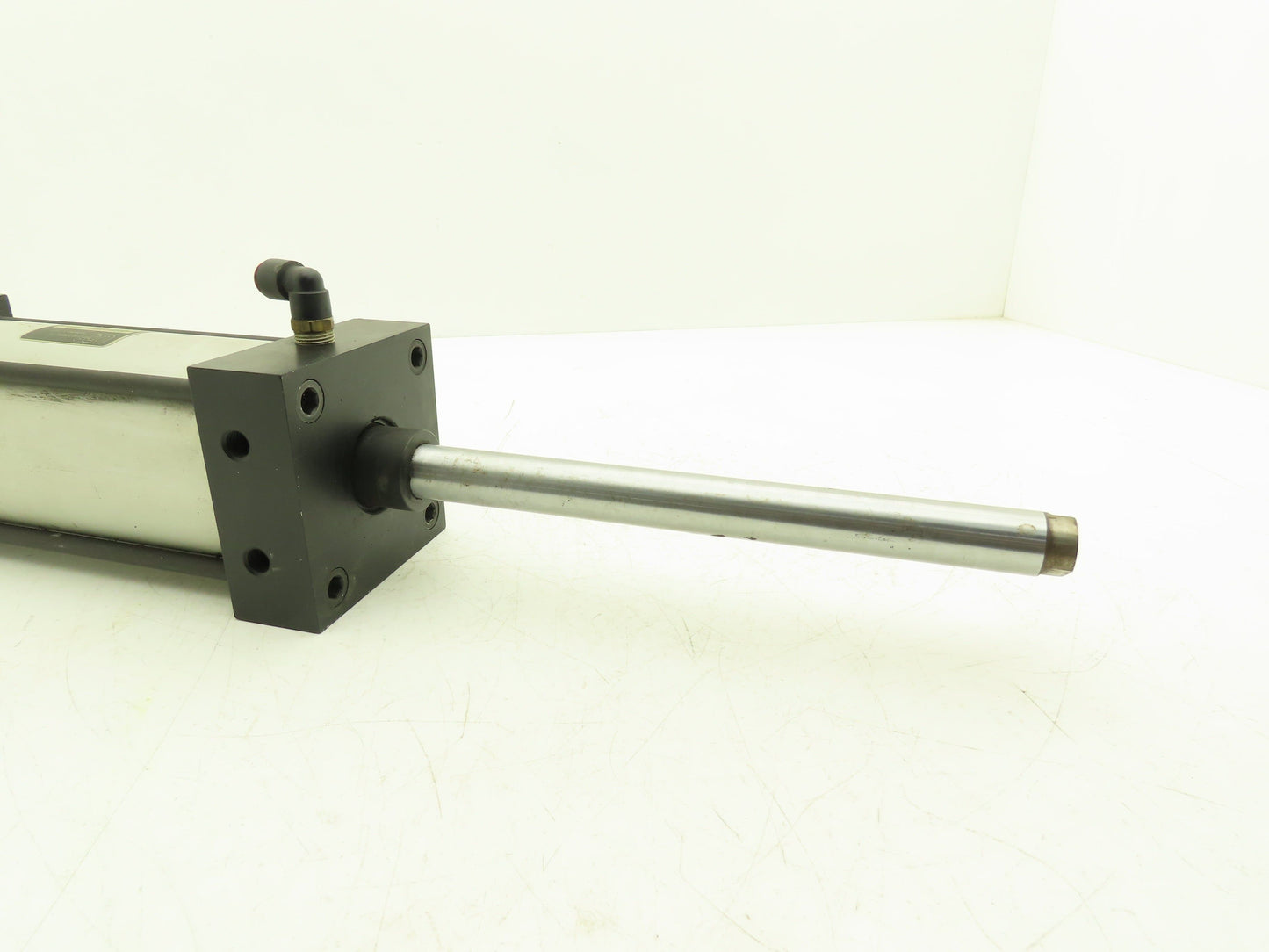 Pneumatic Air Cylinder 4" Bore 8" Stroke 250 PSI 10.25" Extended Rod