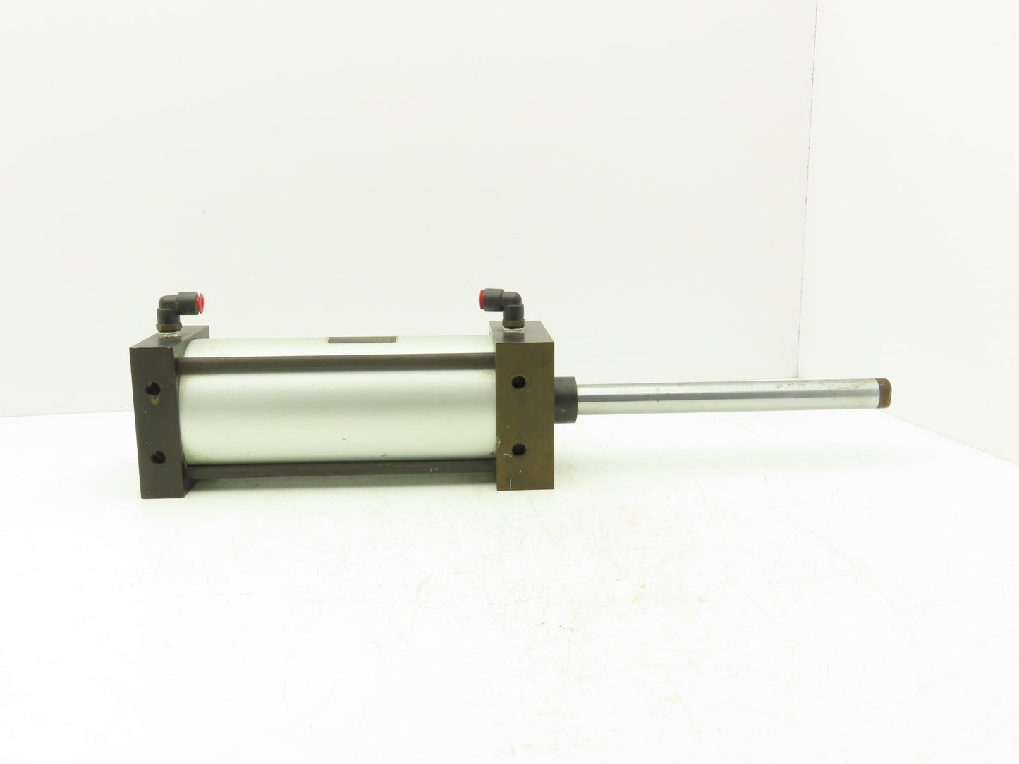 Pneumatic Air Cylinder 4" Bore 8" Stroke 250 PSI 9.75" Extended Rod