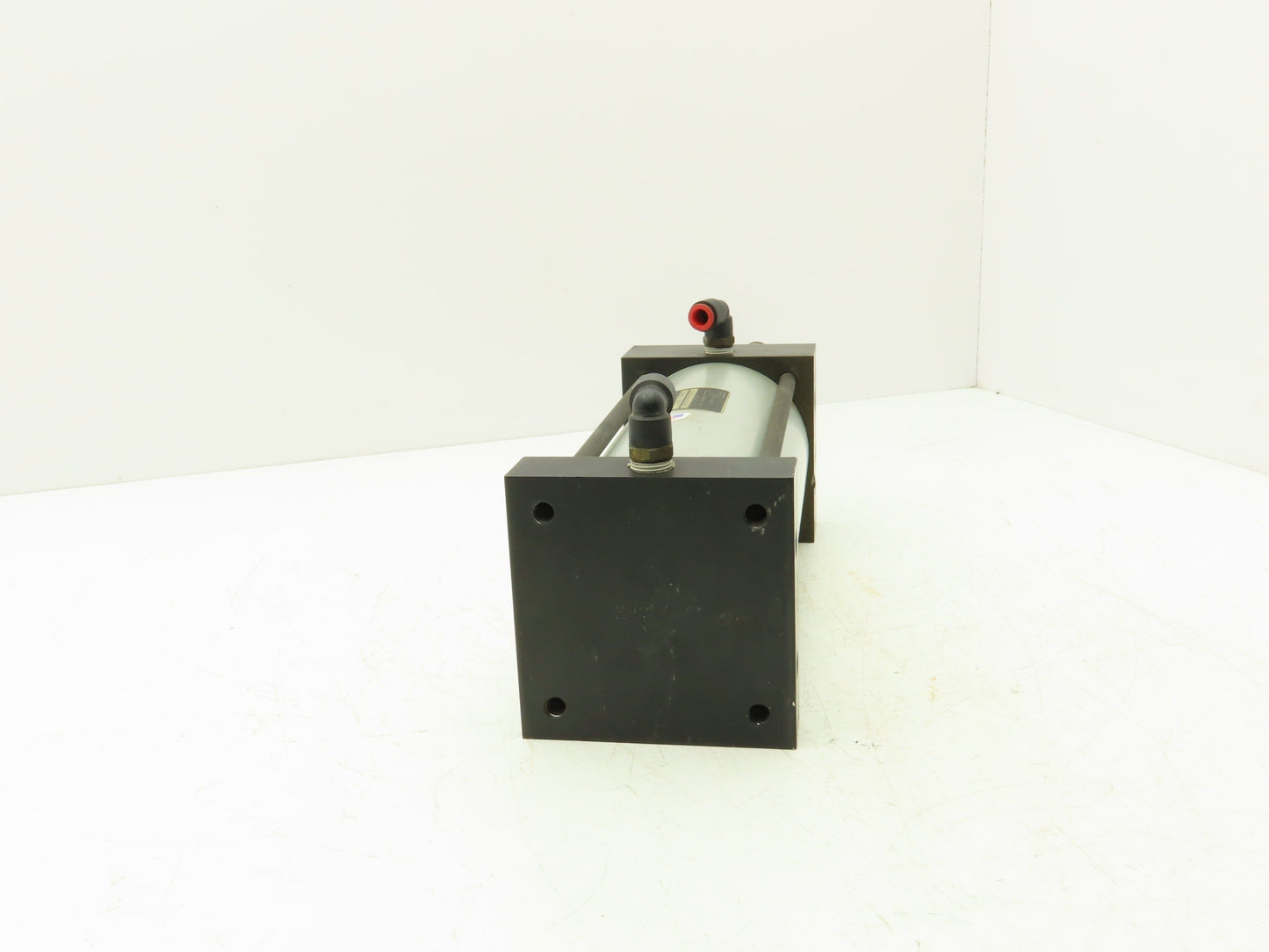 Pneumatic Air Cylinder 4" Bore 8" Stroke 250 PSI 9.75" Extended Rod