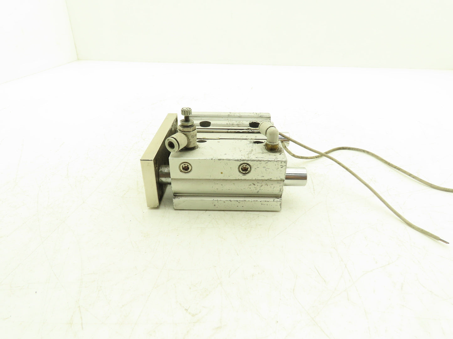 SMC Pneumatic Slide Bearing Guided Air Cylinder 32mm Bore 50mm Stroke