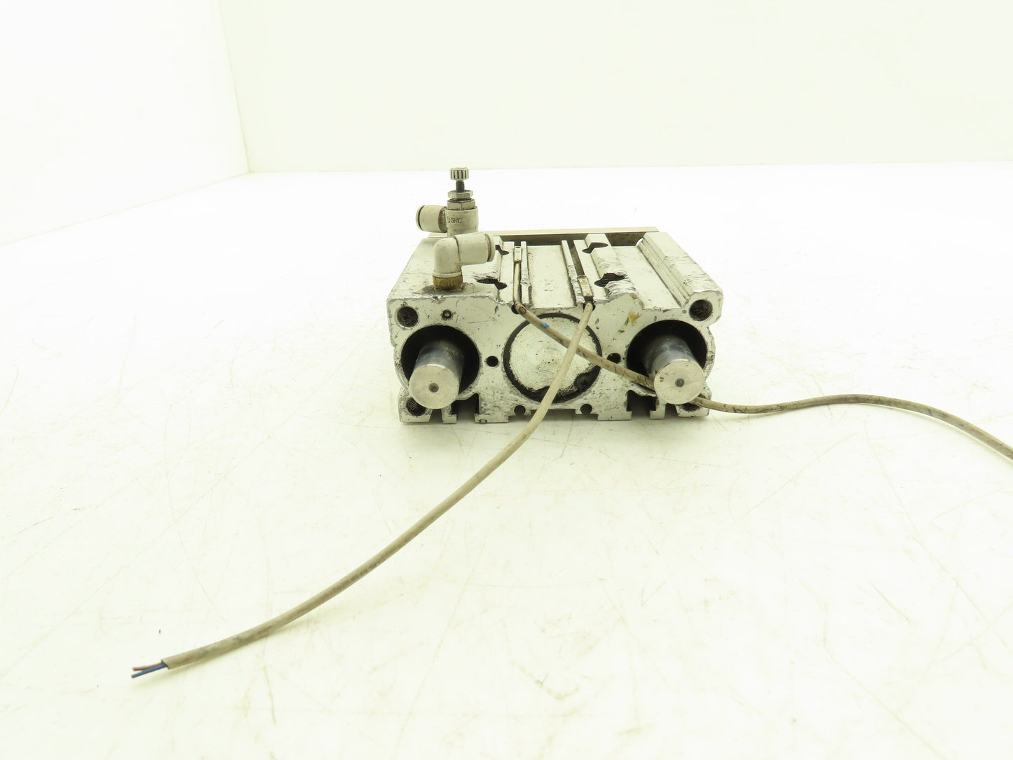 SMC Pneumatic Slide Bearing Guided Air Cylinder 32mm Bore 50mm Stroke