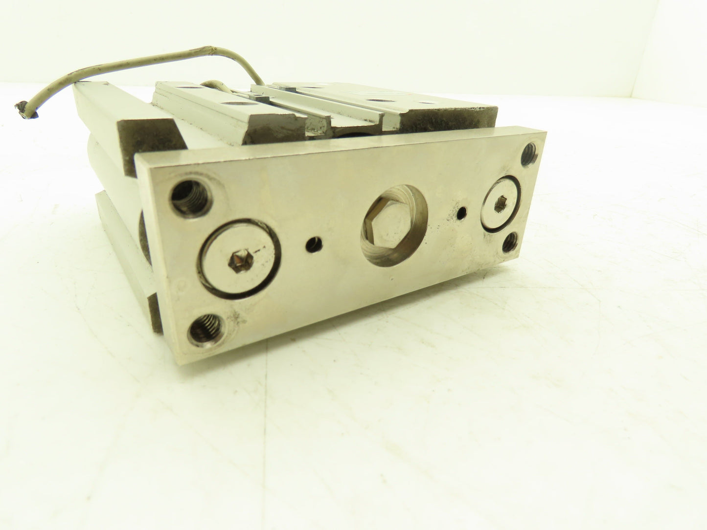 SMC MGPL40-30-M9BL Pneumatic Slide Bearing Guide Cylinder 40mm Bore 30mm Stroke