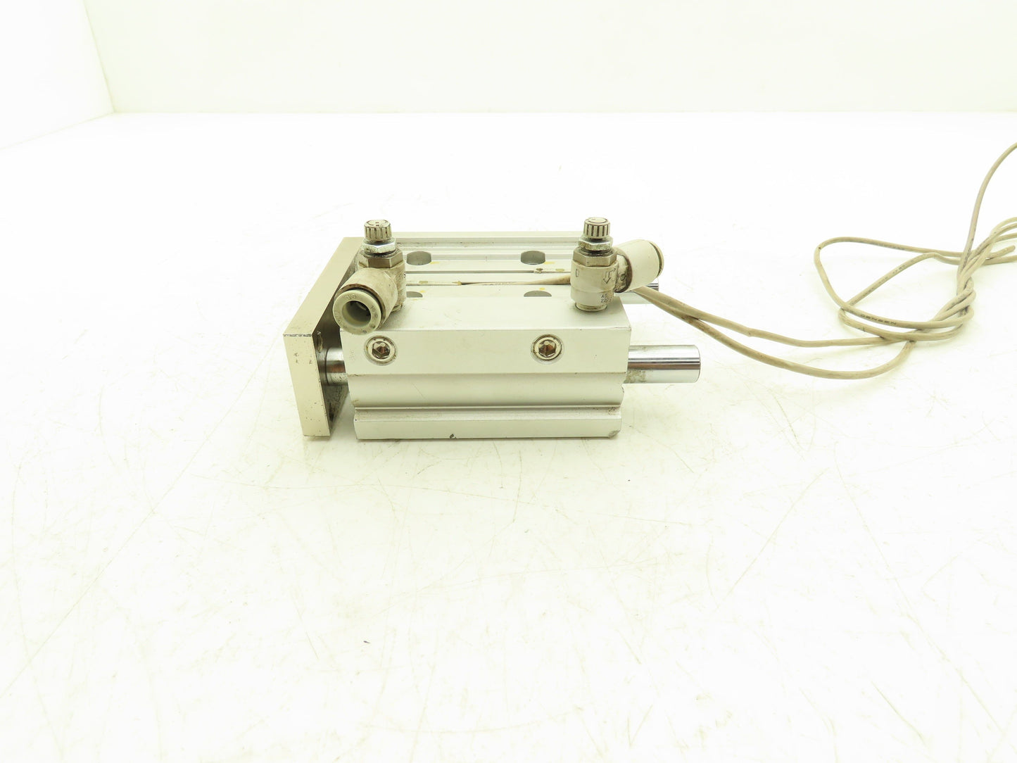 SMC Pneumatic Slide Bearing Guided Air Cylinder 25mm Bore 50mm Stroke