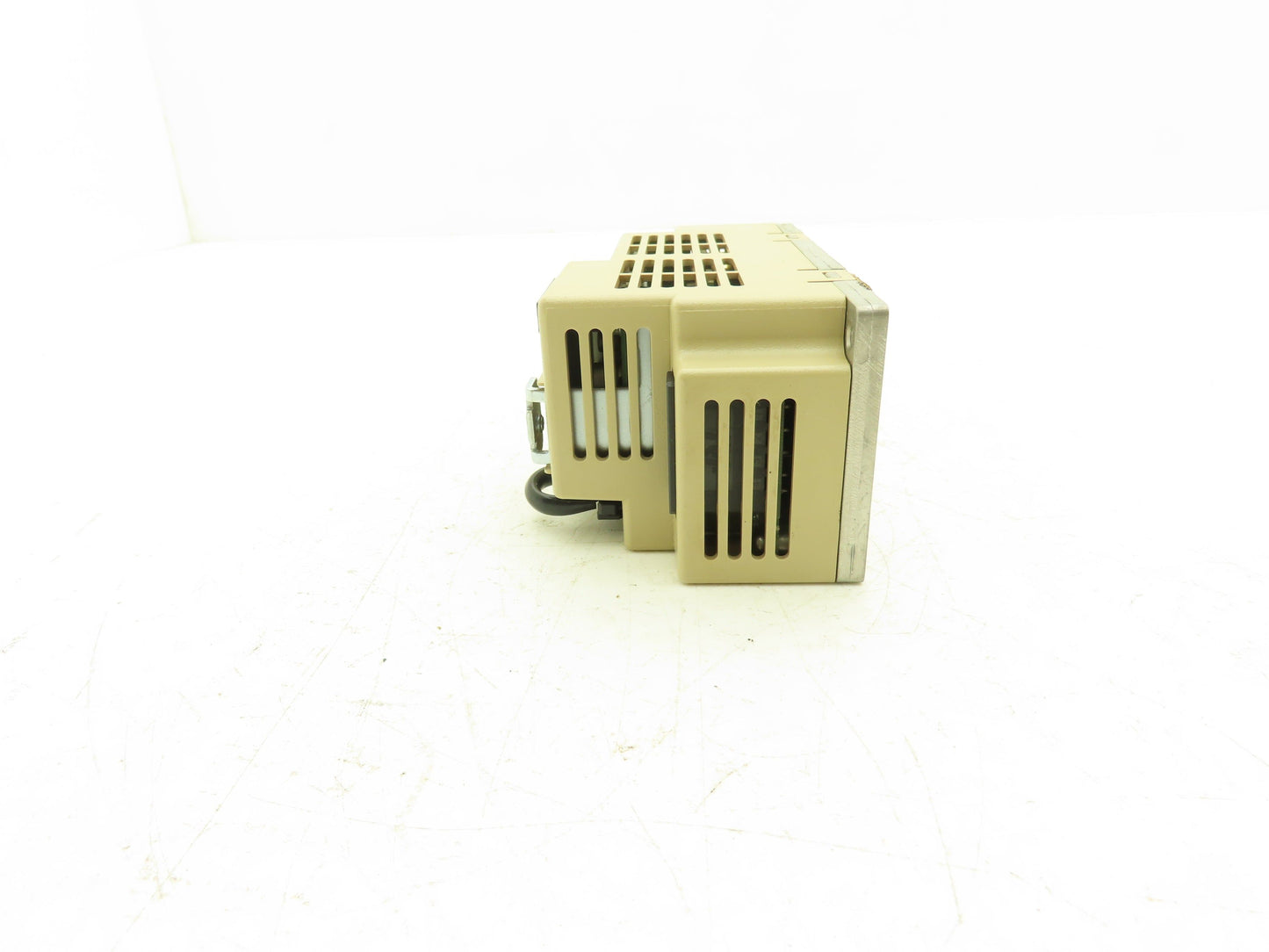 Yaskawa SRDA-SDA06A01A-E Servo Amplifier Ver 0100 DX100 DX200 2A Cont 6.5A Max