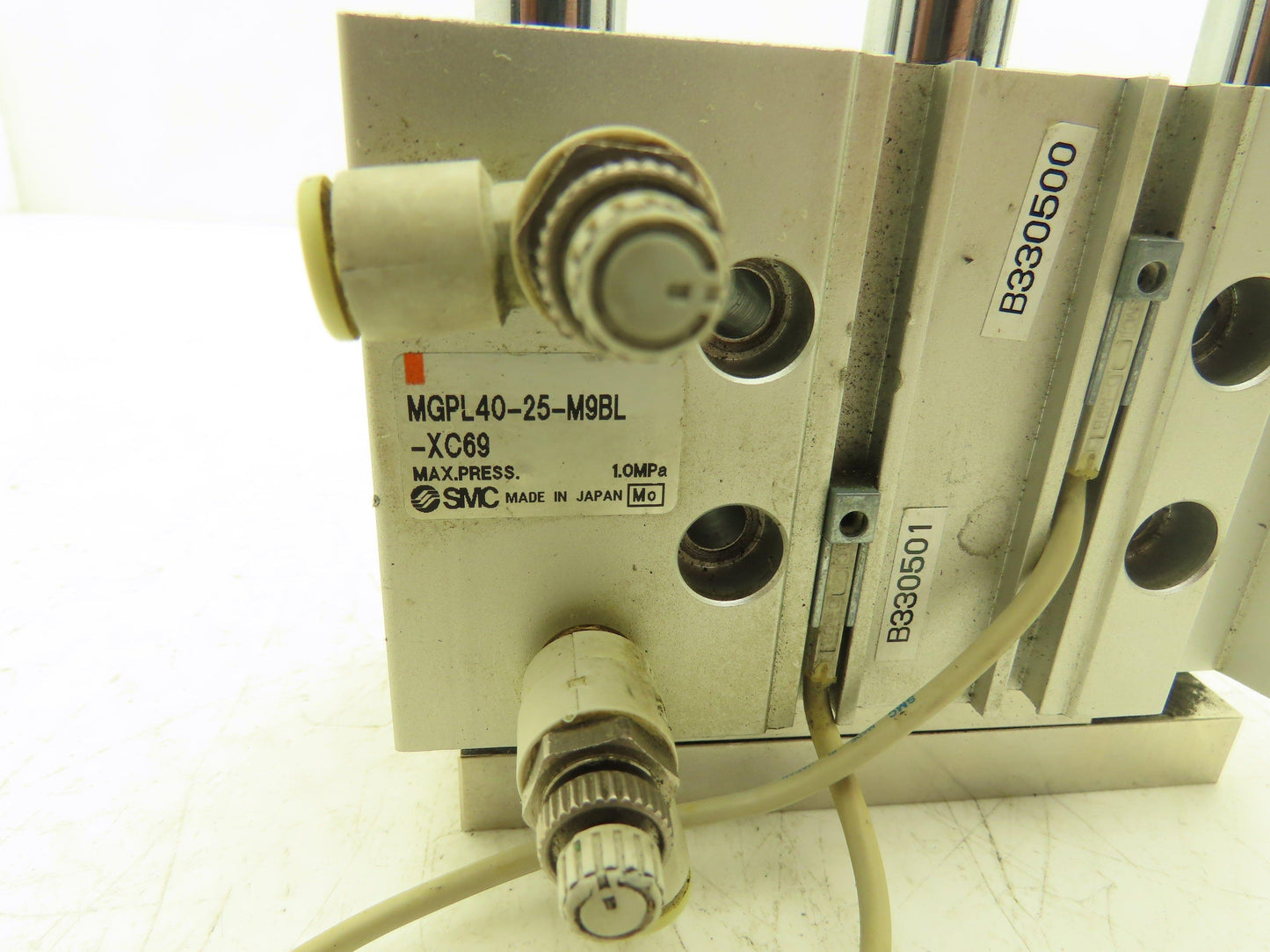 SMC Pneumatic Slide Bearing Guided Air Cylinder 40mm Bore 25mm Stroke